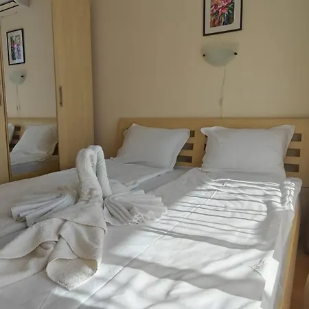 2 Nessebar Club Sunny Apartman *